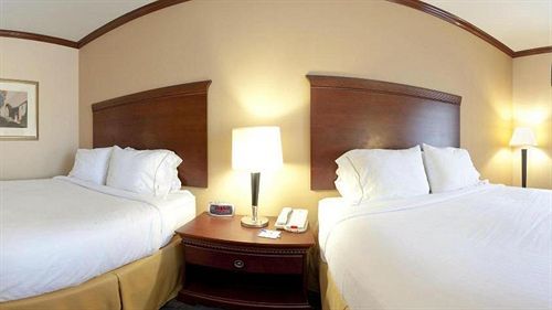 Holiday Inn Express Hotel And Suites Falfurrias ภายนอก รูปภาพ