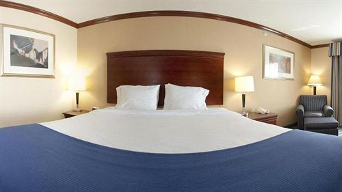 Holiday Inn Express Hotel And Suites Falfurrias ภายนอก รูปภาพ