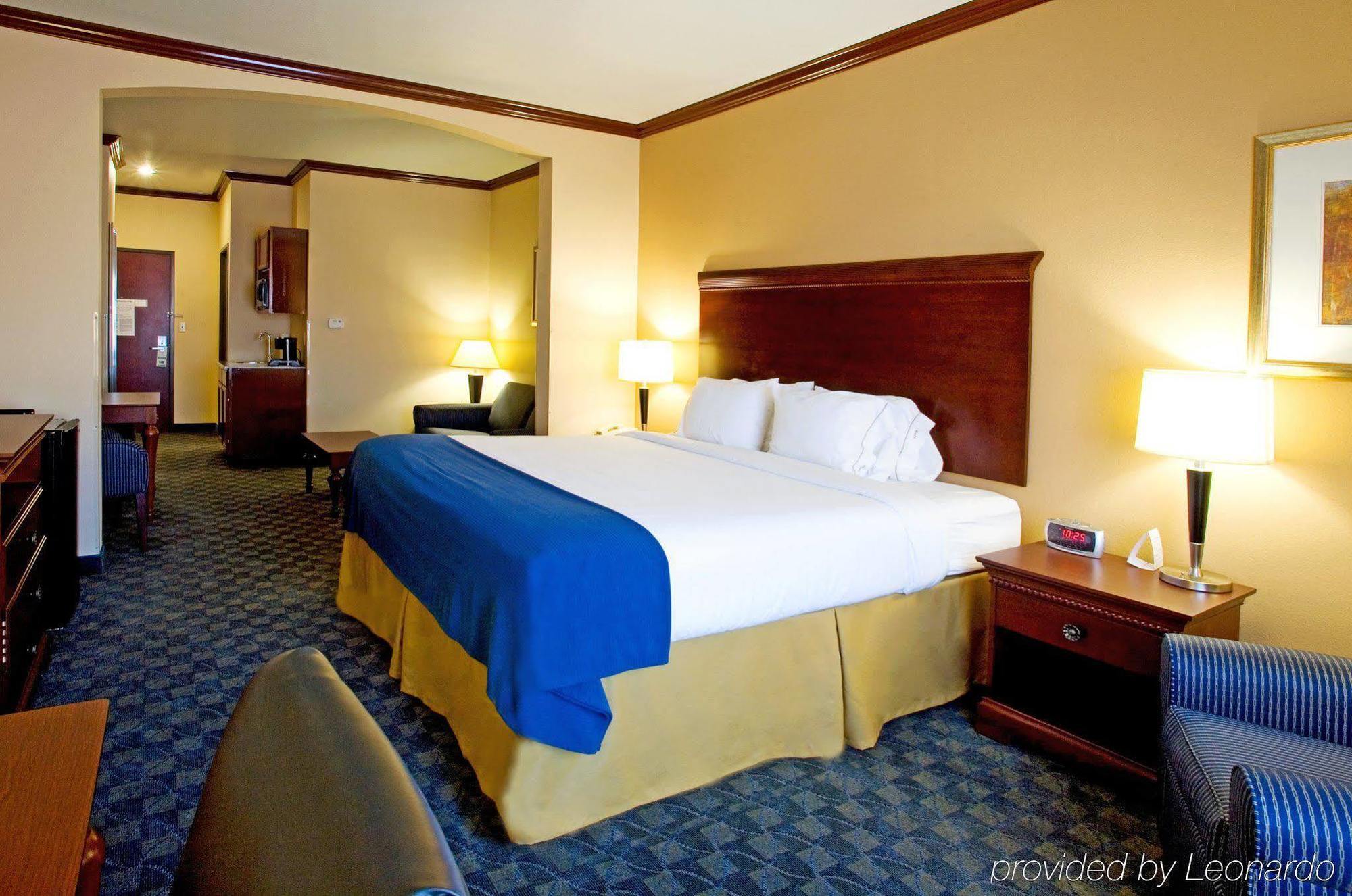 Holiday Inn Express Hotel And Suites Falfurrias ห้อง รูปภาพ
