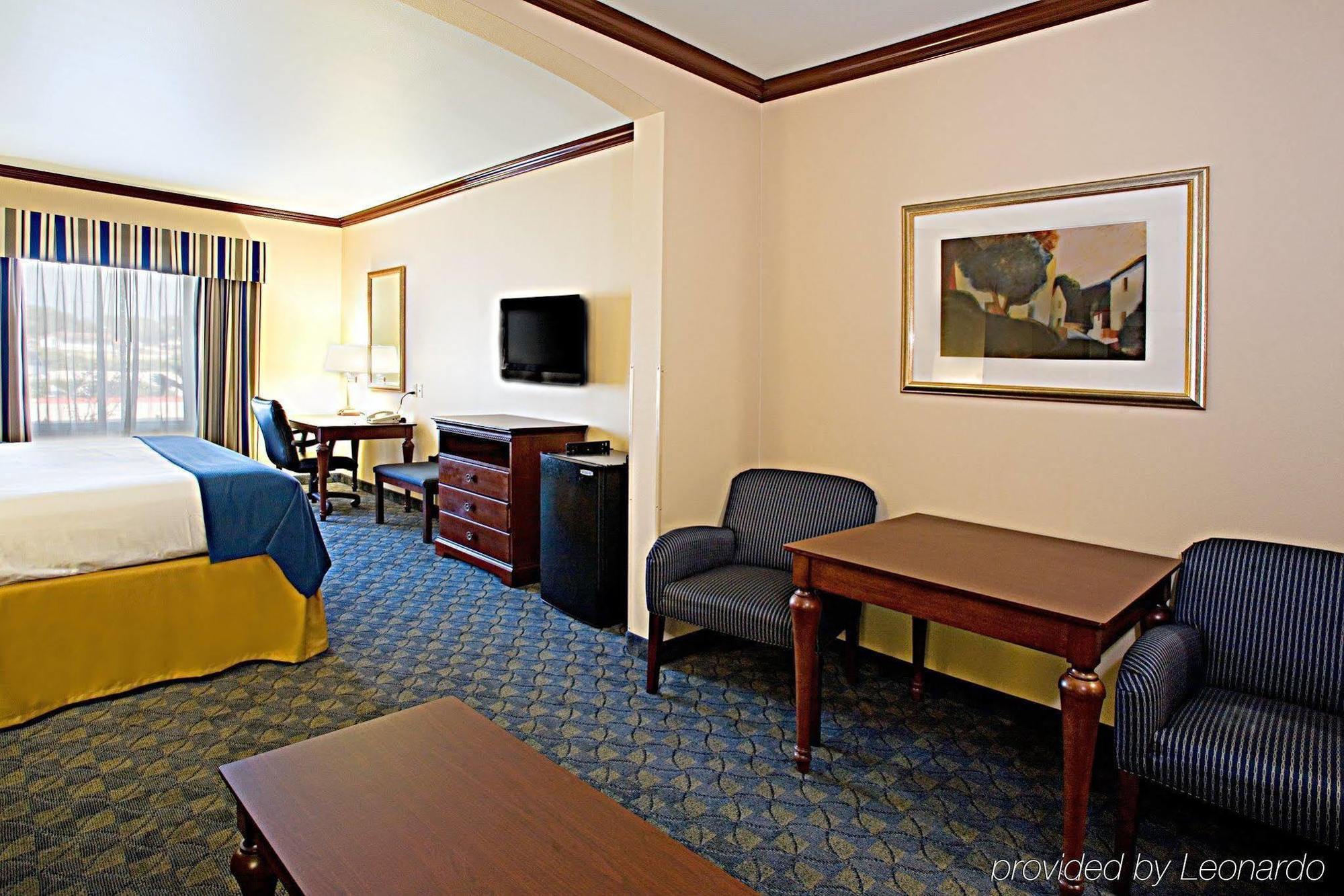 Holiday Inn Express Hotel And Suites Falfurrias ห้อง รูปภาพ
